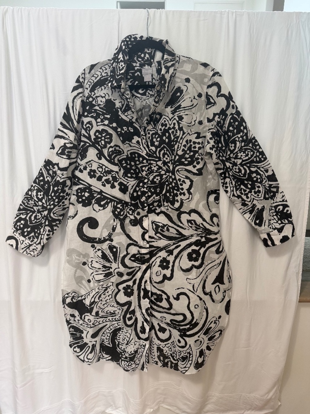 Chicos black and white cotton/linen duster.  Size  2 (large)